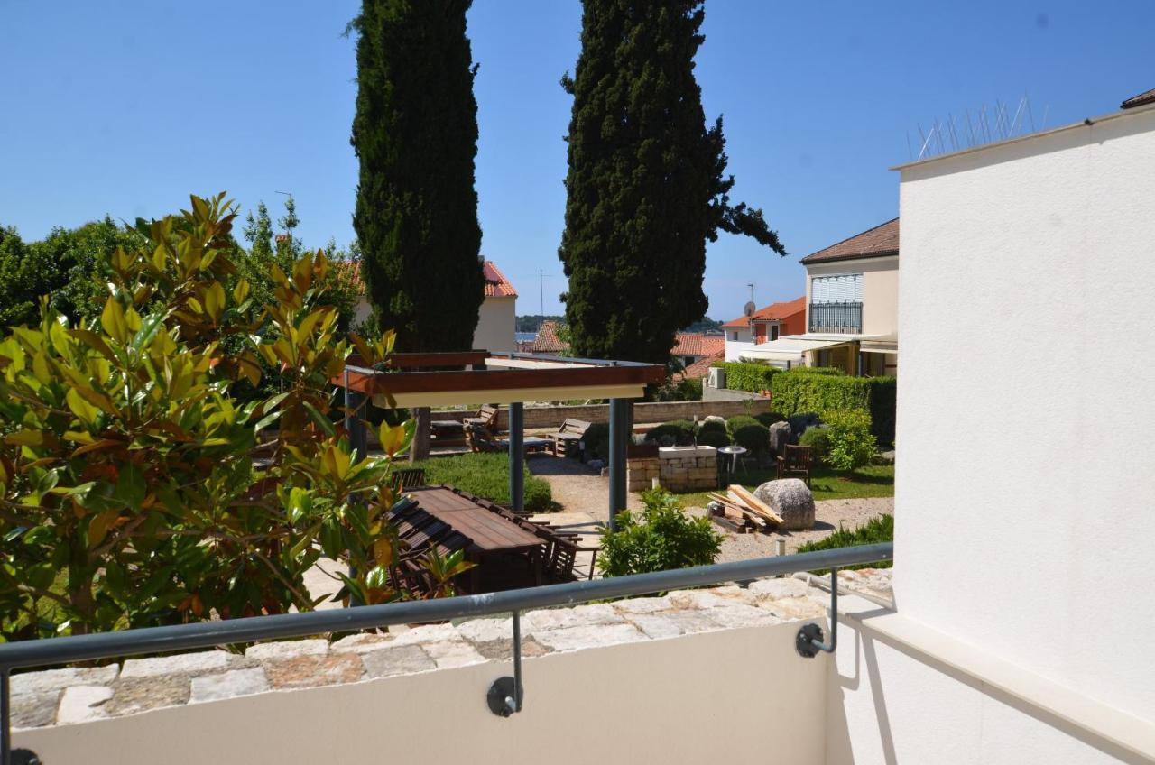 Apartment Max Rovinj Buitenkant foto