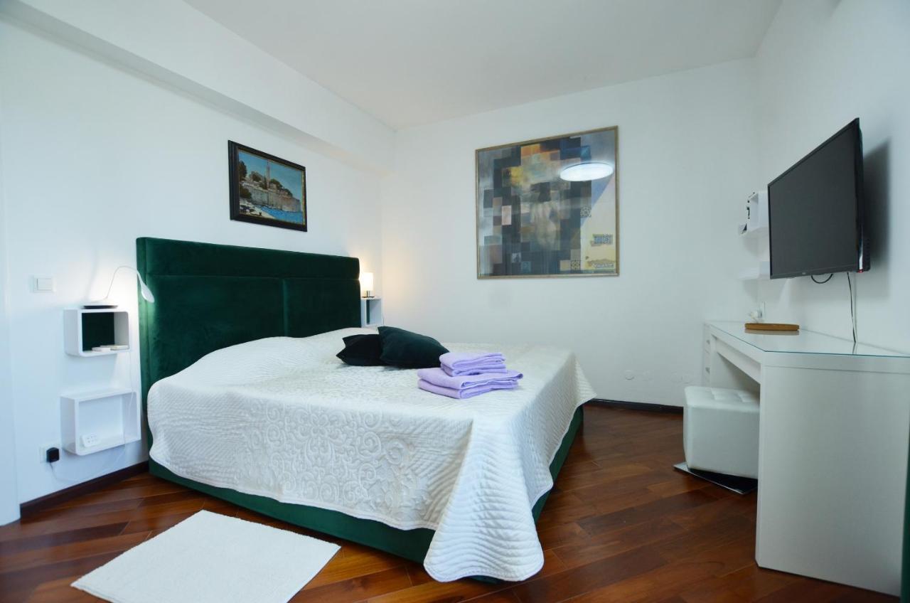 Apartment Max Rovinj Buitenkant foto